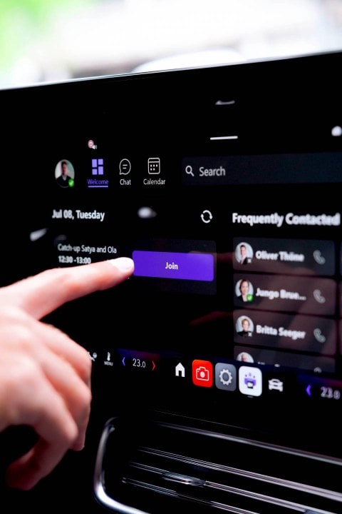 Mercedes-Benz and Microsoft Teams: Watch the Video on How to Join Video Calls While Driving with the New CLA